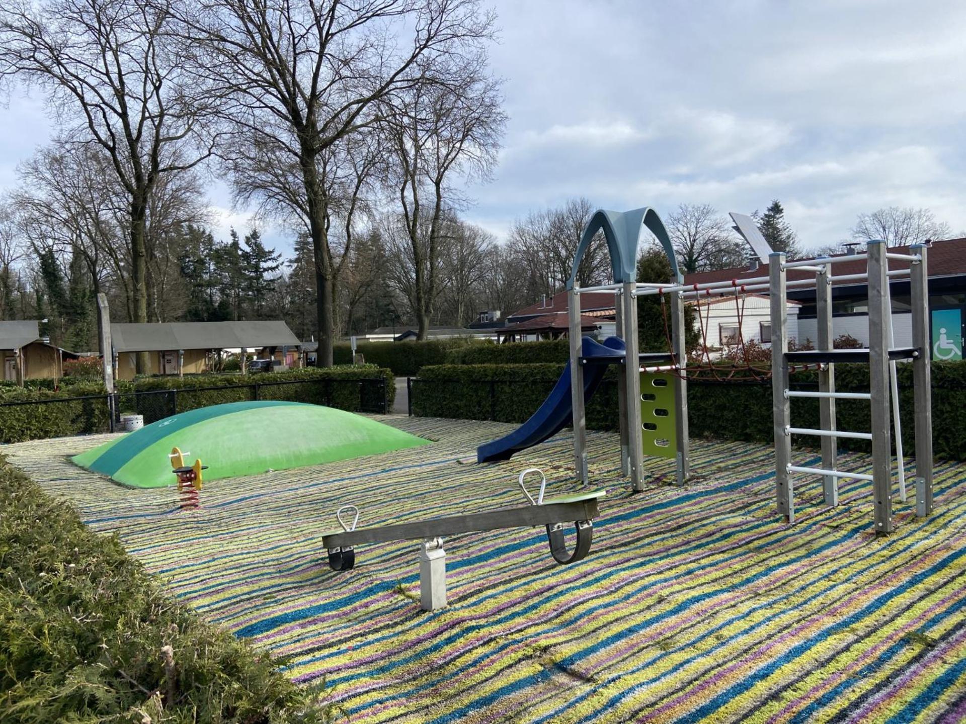 Kindvriendelijk Luxe Chalet In De Bossen Met Prive Sauna Harderwijk Eksteriør bilde
