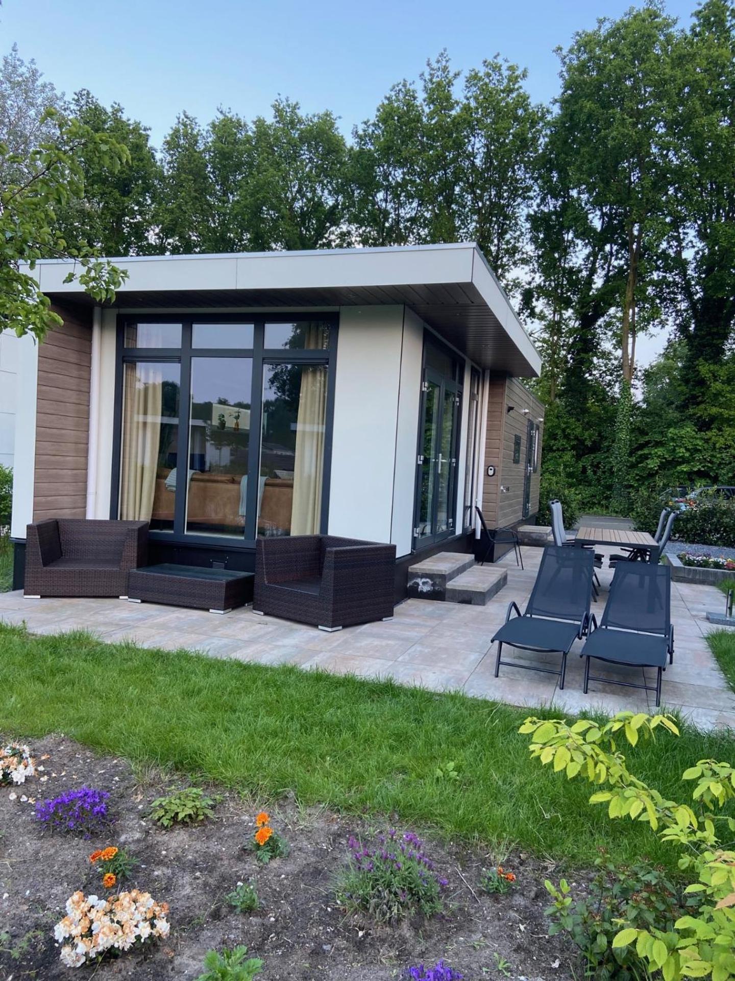 Kindvriendelijk Luxe Chalet In De Bossen Met Prive Sauna Harderwijk Eksteriør bilde